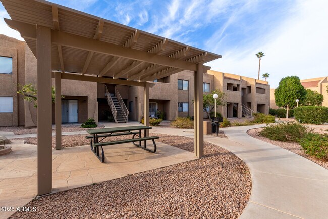 Photo - 8155 E Roosevelt St Unidad 112