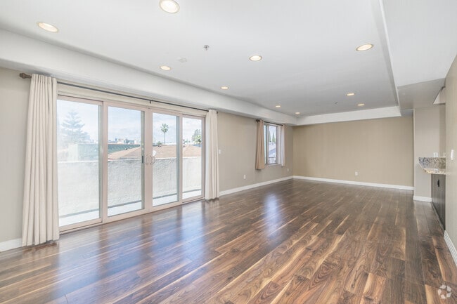 2BR, 2.5BA - 1,300SF - Living Room - Holt Townhomes