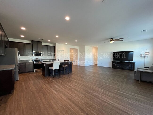 Photo - 620 Brittania Rd