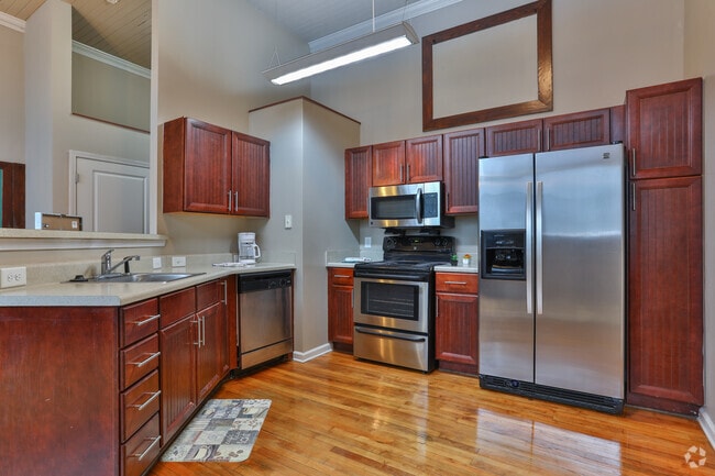 1BR, 1BA