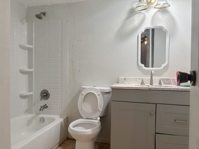 Photo - 10855 Meadowglen Ln Unit 1024