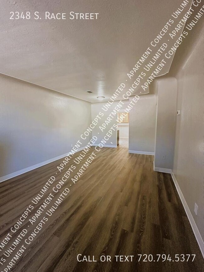 Photo - 2348 S Race St