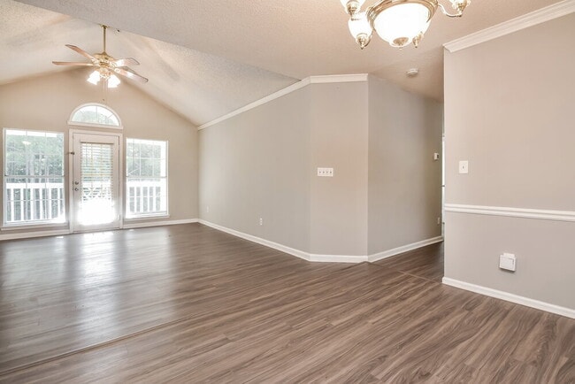 Photo - 3486 Shepherds Path