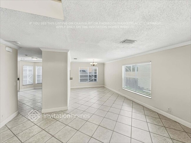 Photo - 10769 Oak Lake Way