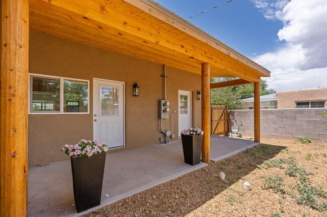 Private Patio - 1707 Espinacitas St
