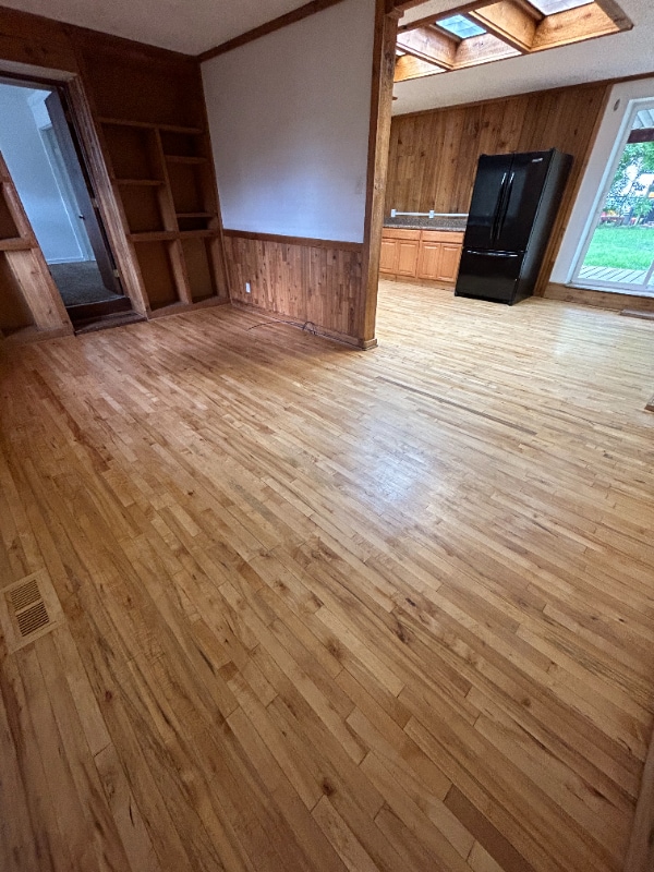 Photo - 404 5th St SW