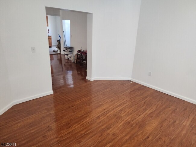21 Belmont Ave