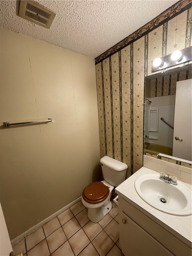 Photo - 3102 Scott Ln