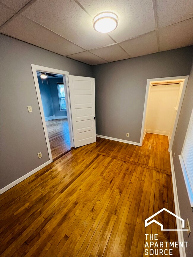 Photo - 5128 W Henderson St Unidad 2