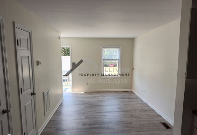 Photo - 9 Fisher Pl