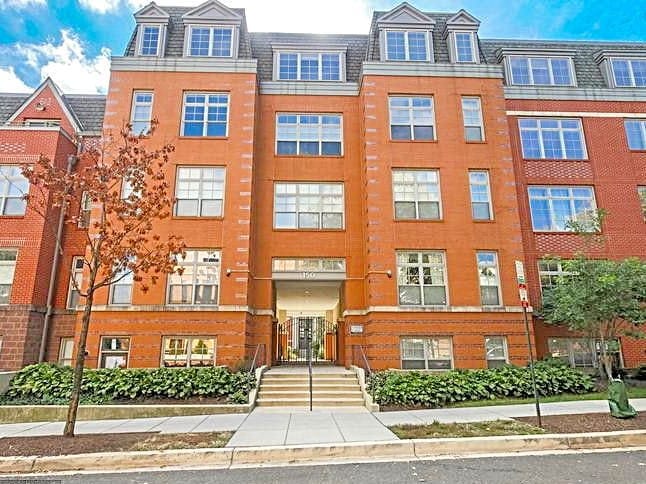 Photo - 150 V St NW (Washington, DC)