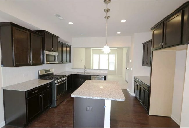 Photo - Modern Comfort, Flexible Living, Tailored for You
3 Bedrooms | 2.5 Bathrooms
Cameron Creek | Tega...