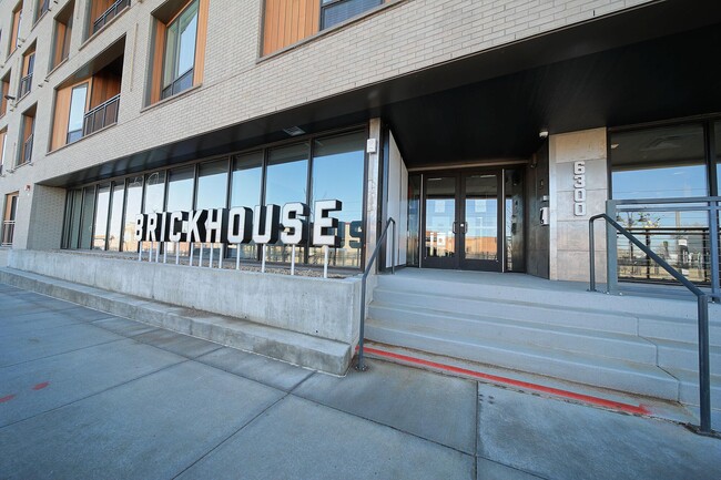 Brickhouse monument sign