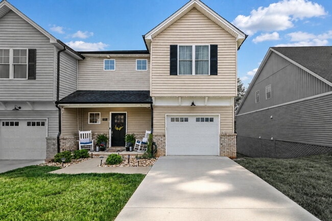 Photo - 1573 Helmsdale Dr