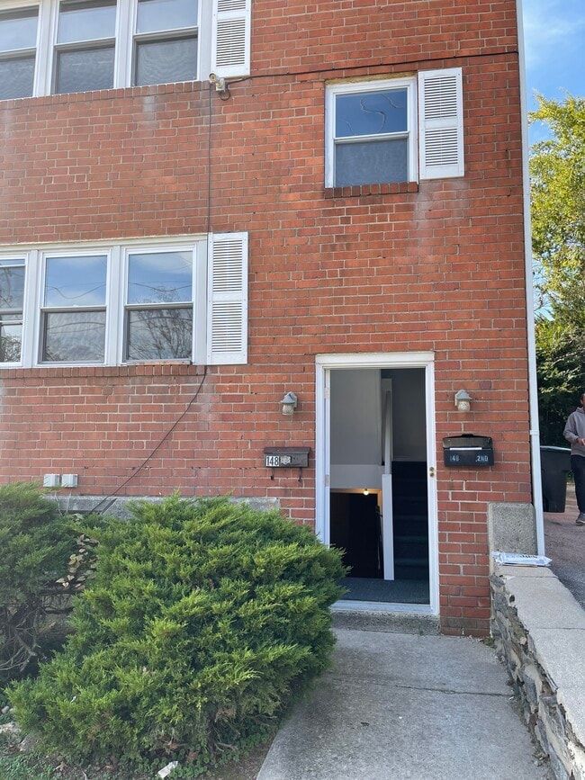 Photo - 148 Abbey Ter Apartments Unit 1