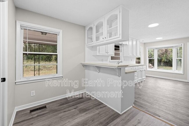 Photo - 737 84th Pl S