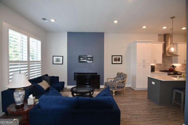 Photo - 137 Pearl St