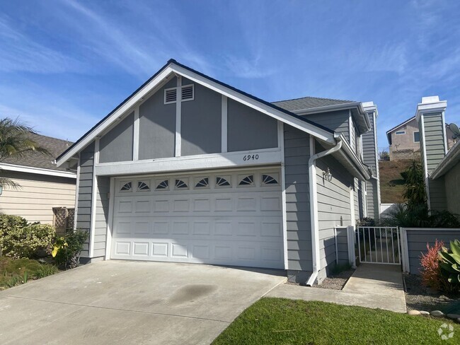 Building Photo - Beautiful Home in Harbor Pointe!