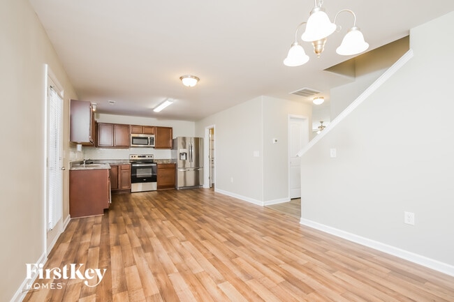 Photo - 178 Creekstone Ct