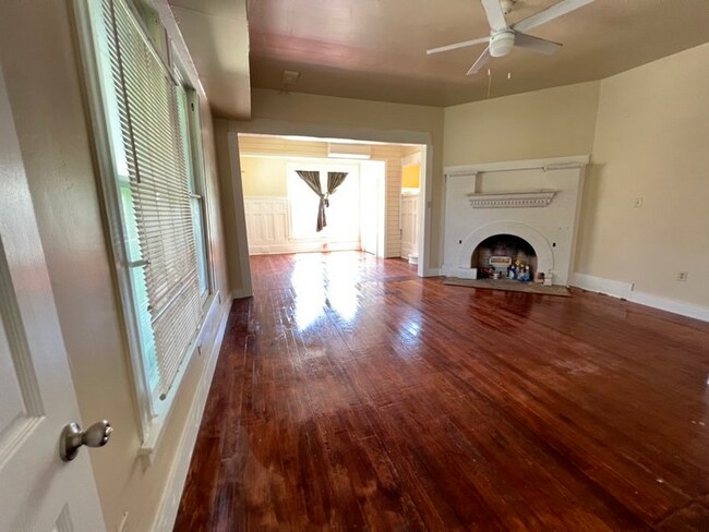 Photo - 704 E Hopkins St