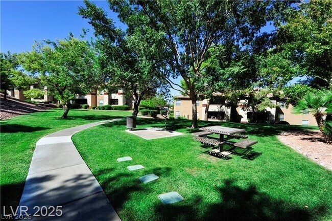 Photo - 231 W Horizon Ridge Pkwy Unit 1113