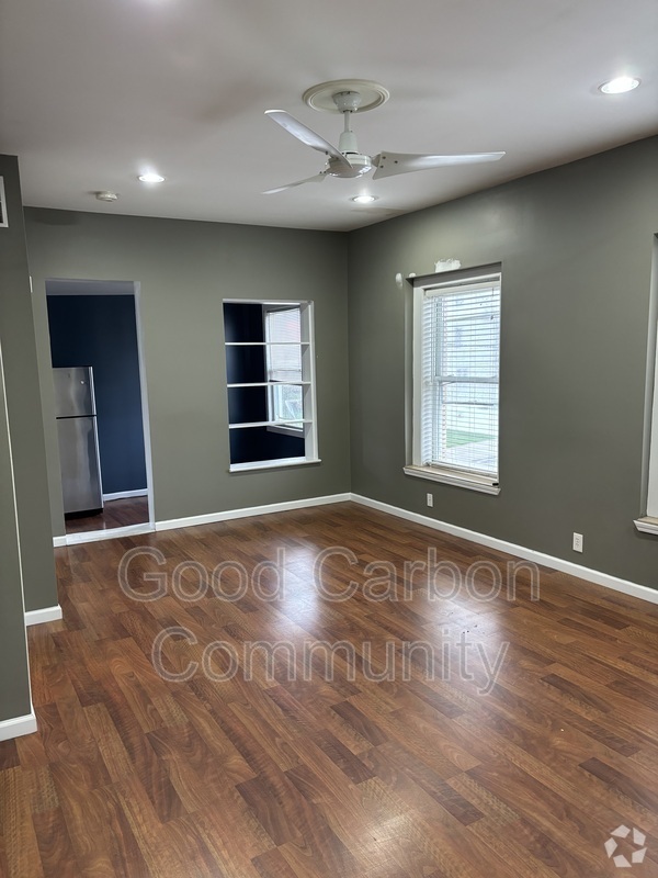 Building Photo - 5823 Transit Rd Unit 1 Rental