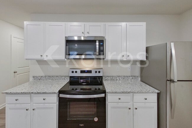 Photo - 528 Ivy Brook Way