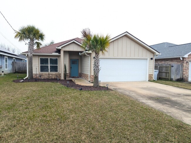 Building Photo - 1880 Presidio St
