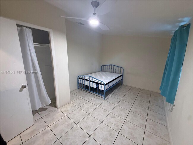 Photo - 3501 SW 40th Ave Unit A