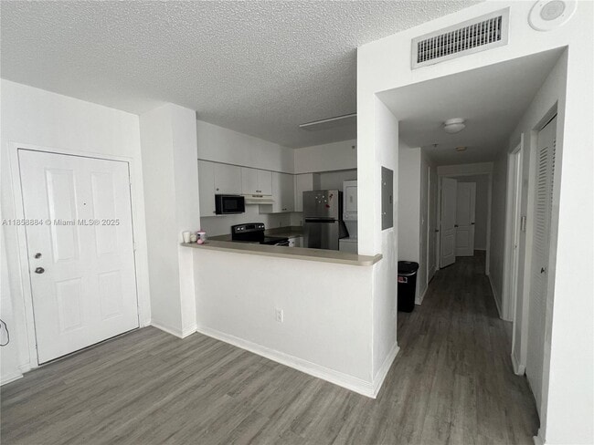 Photo - 5099 NW 7th St Unidad 1006