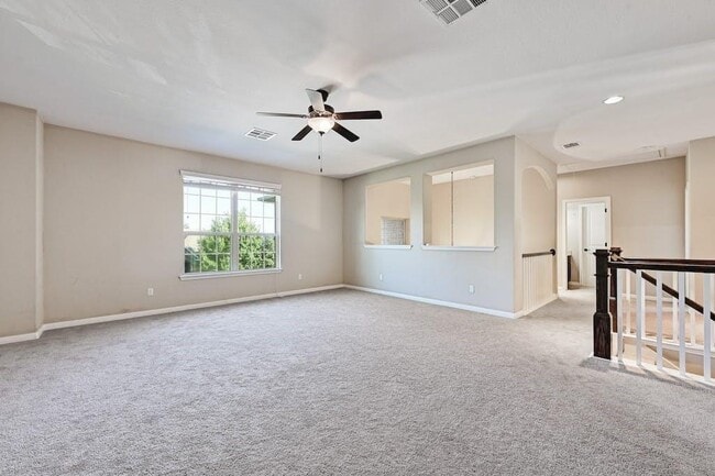 Photo - 779 Wild Rose Dr