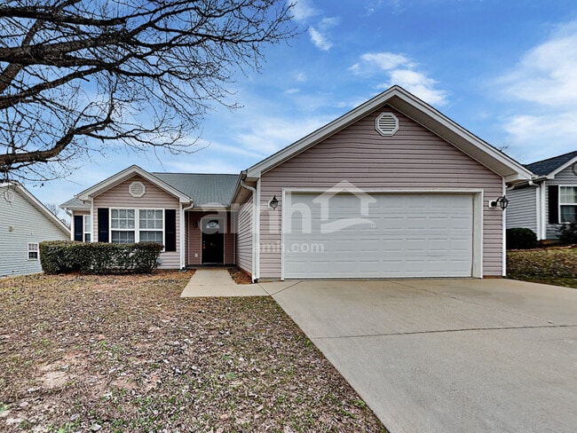 Photo - 200 Kingscreek Dr