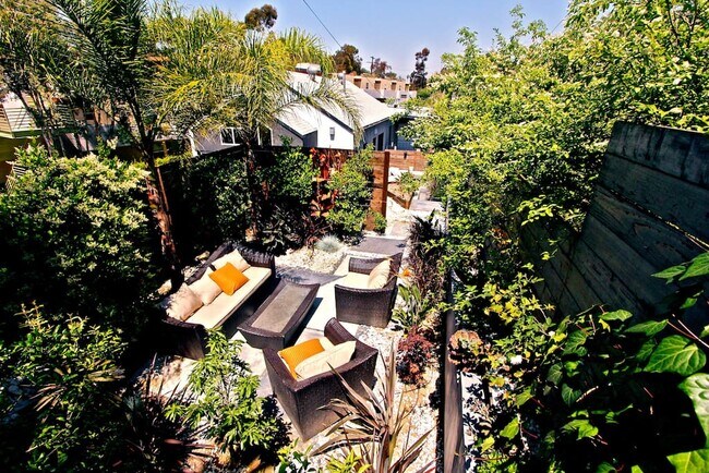 Photo - 2161 Ewing St