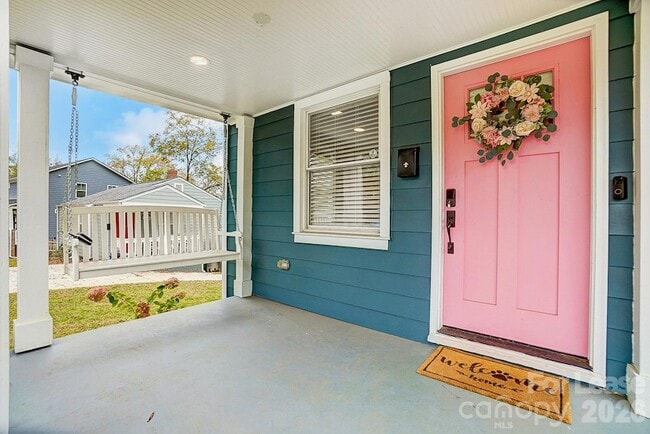 Photo - 1724 Dunkirk Dr