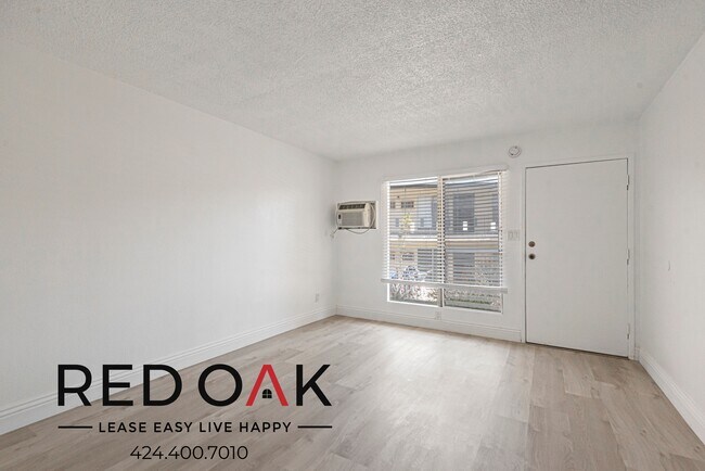 Photo - 2351 Warwick Ave Unidad 10