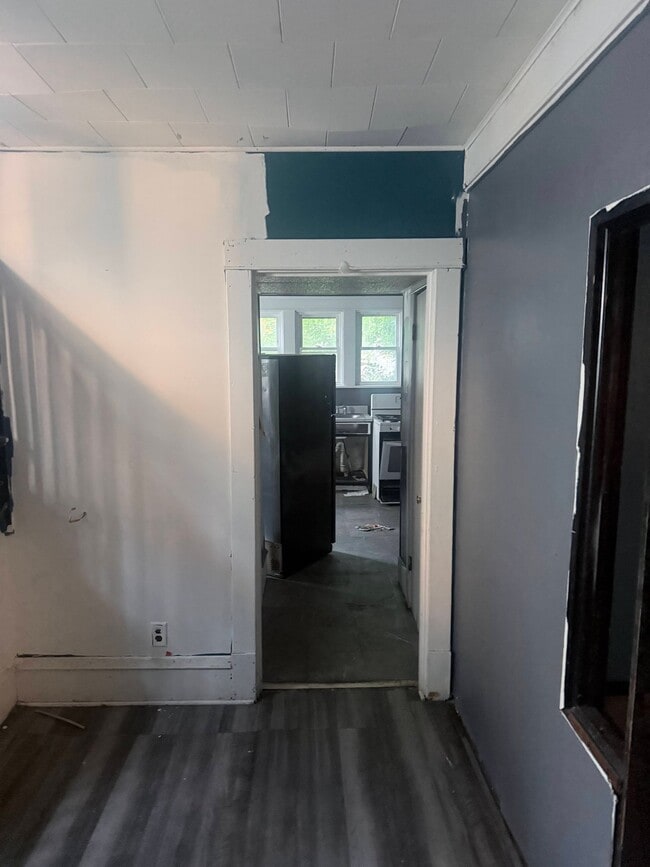Photo - 715 W Cushing St