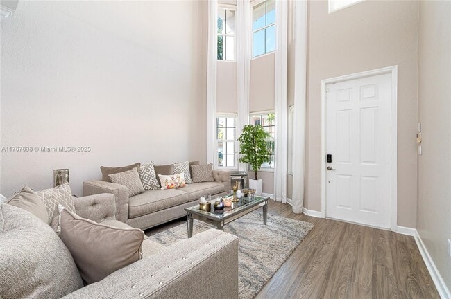 Photo - 208 SE 15th St