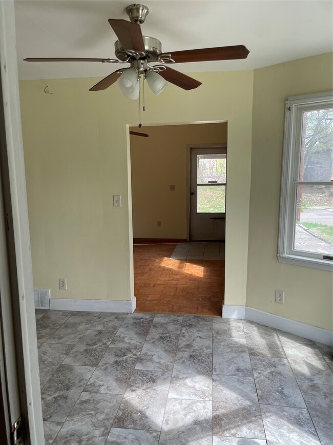 Photo - 167 Oak St Unit 1