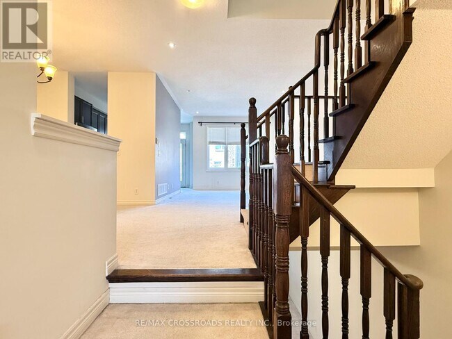 Photo - 158 Harvest Hills Blvd