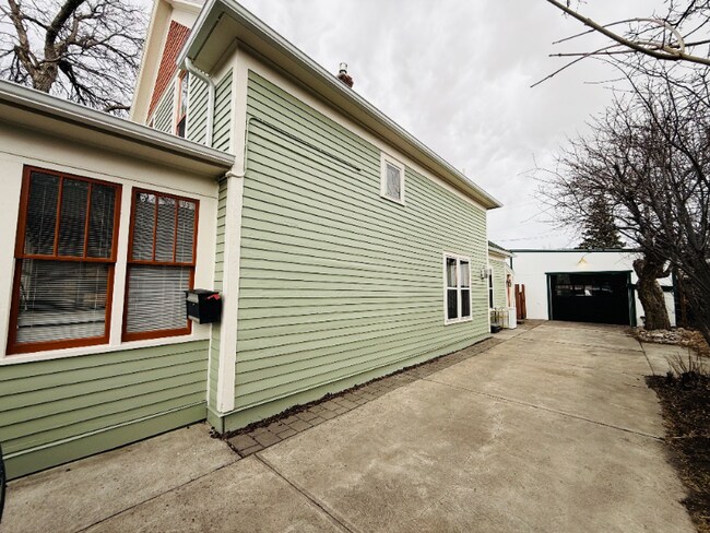 Photo - 519 W Park St