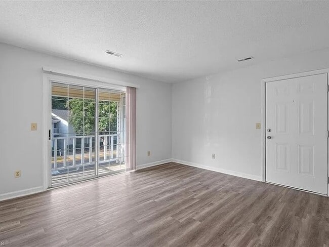 Photo - 5643 Hornaday Rd Unit E