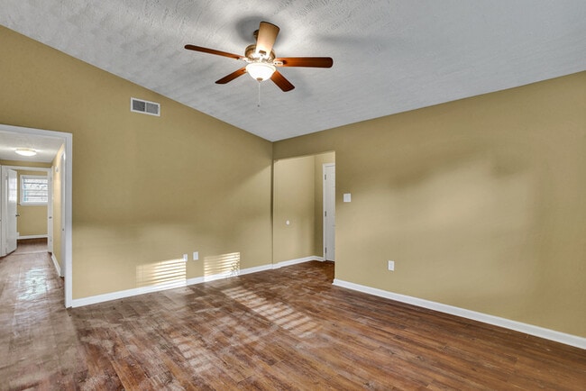 Photo - Beautiful Home in Clinton