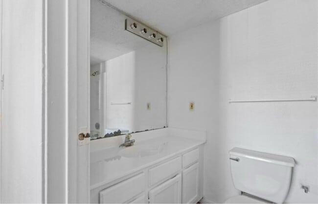 Photo - 7402 Alabonson Rd Unidad 708