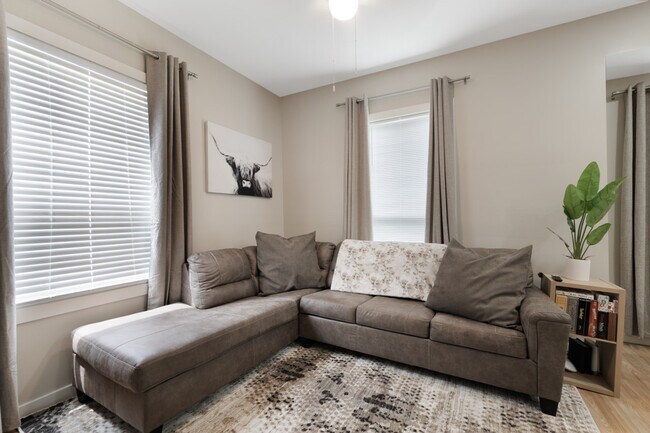 1510 Lagonda Ave Unit SI ID1626237P