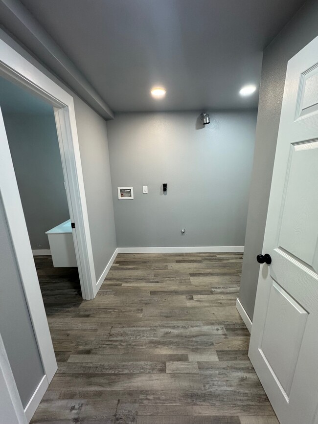 Photo - 2400 N 7th St