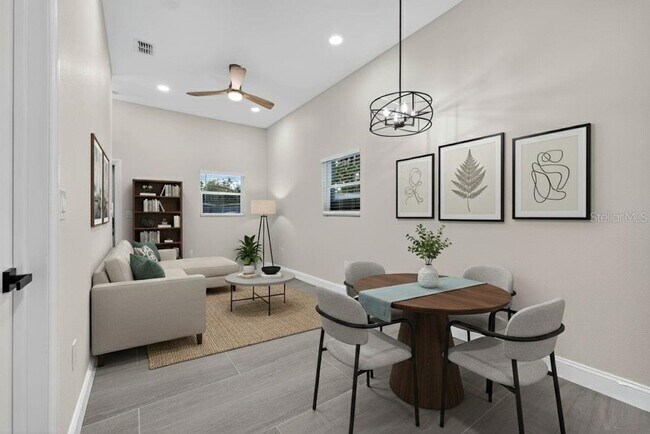 Building Photo - 5310 Dartmouth Ave N