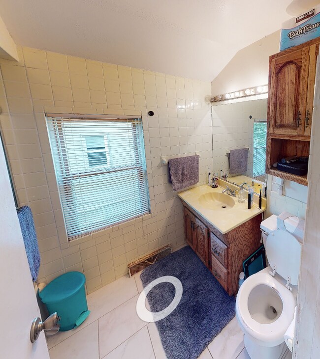 Photo - 85 Lowden Ave Unidad 2