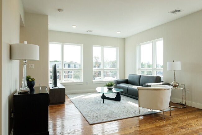 Photo - 1 Everett St Unit 504