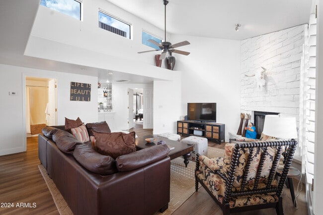 Photo - 37222 N Tom Darlington Dr