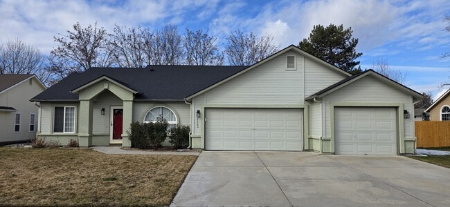 Building Photo - 1123 N Watson Way